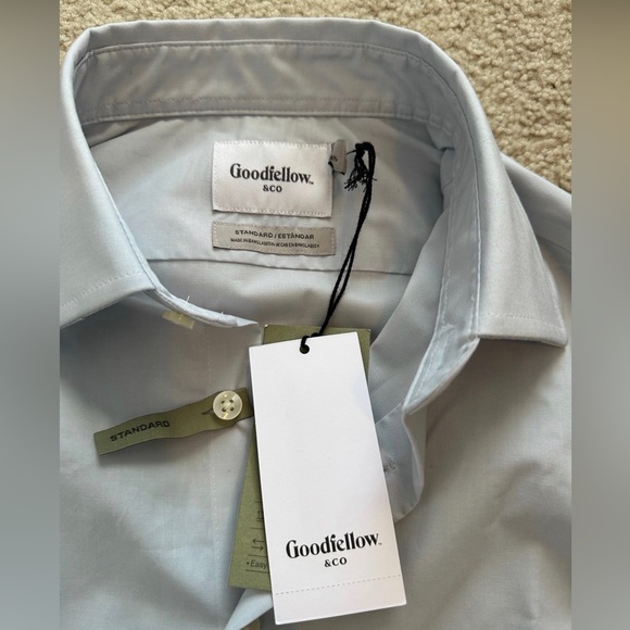 NWT Men’s Long Sleeve Button Down - Picture 5 of 5